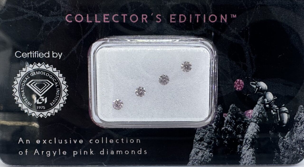 4 = 0.20ct Natural Fancy Pink Diamonds