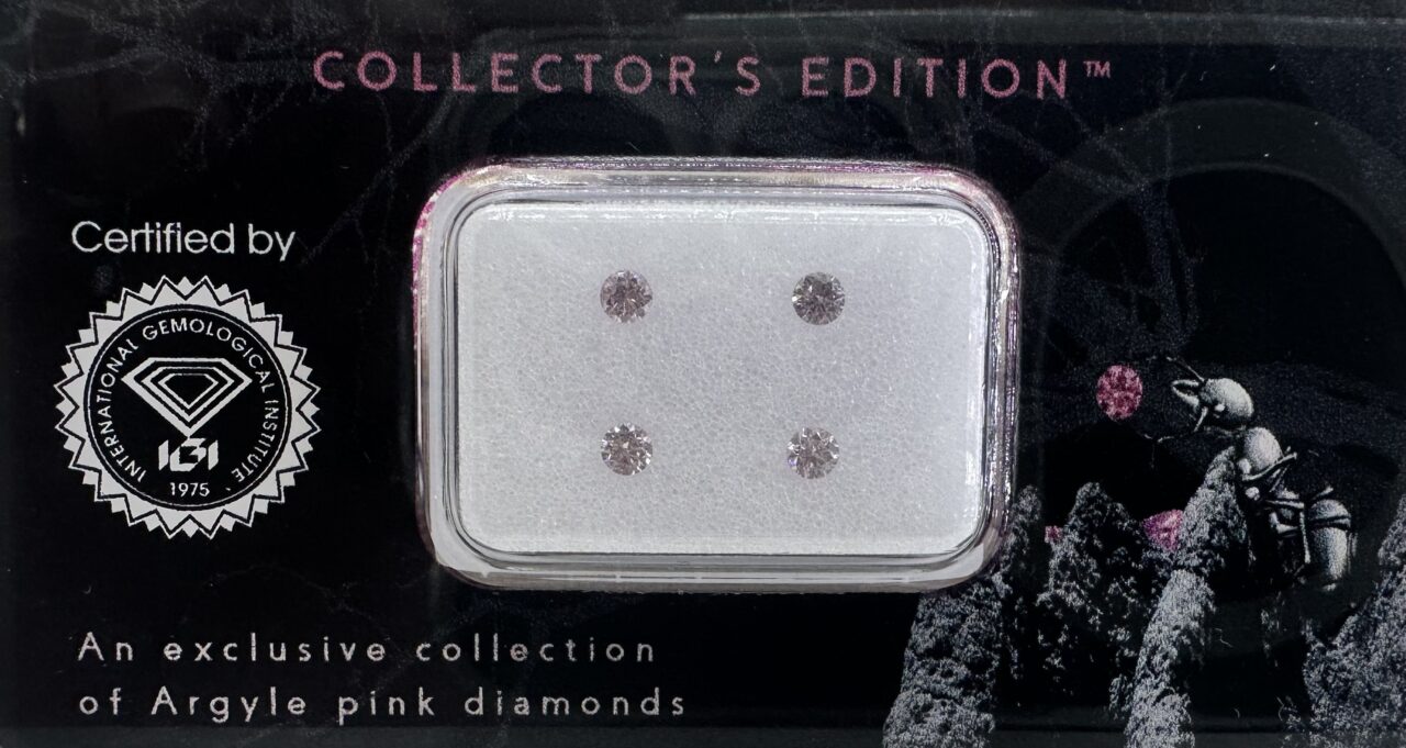 4 = 0.23ct Natural Fancy Pink Diamonds