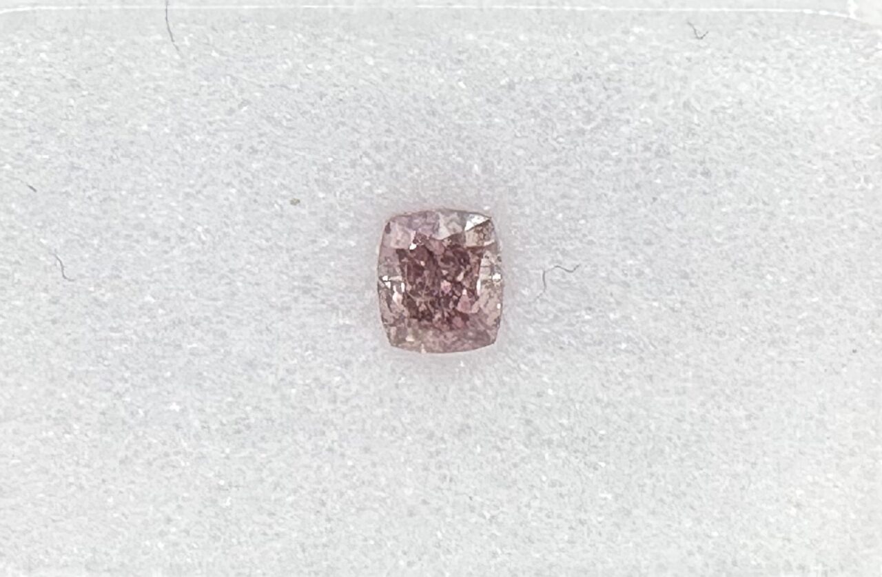 1=0.28ct Natural Fancy Pink Cushion Diamond - Image 3